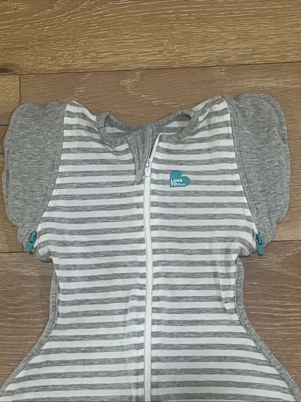 Love to Dream Swaddle Wrap Up Transition Bag - Cotton 1.0 TOG Gray Stripe - M - Picture 3 of 7